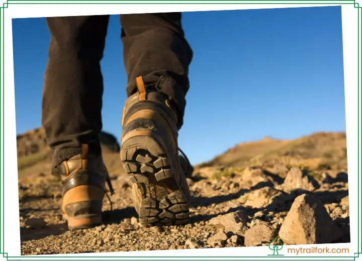 Comparison Between KEEN Vs. Teva Hiking Shoes – How To Choose The Better? 
